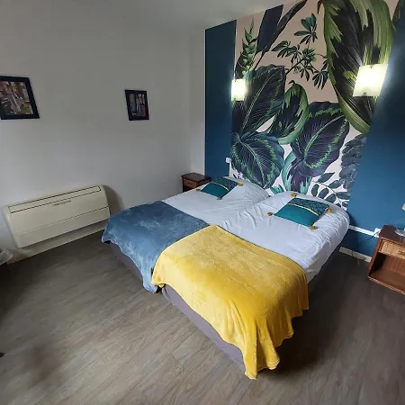 Hotell Chez Terrassier - Logis - Et Restaurant Vaissac