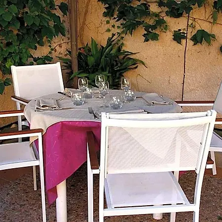 Chez Terrassier - Logis - Et Restaurant Hotel Vaissac