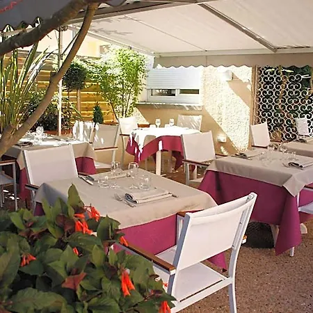 Chez Terrassier - Logis - Et Restaurant Hotel 2*
