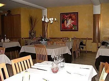 Chez Terrassier - Logis - Et Restaurant Otel 2*